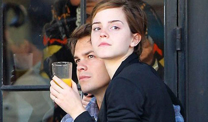 Johnny Simmons Has Dated Seriously Hot Girlfriends | Emma Watson and Leonie Kranzle